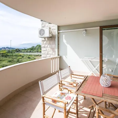 Penetra - Two Bedroom With Balcony And Sea View Cavtat
